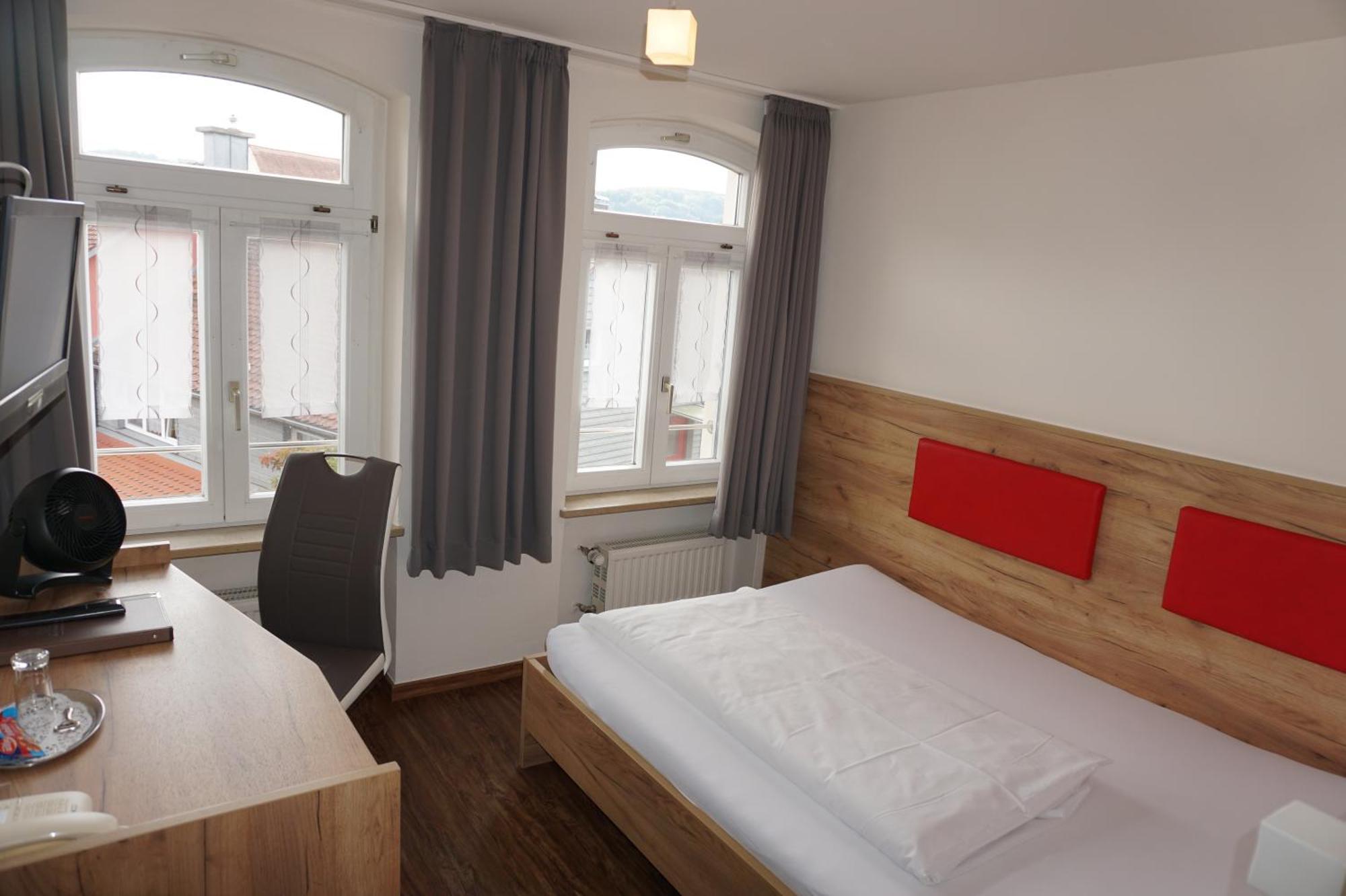 Gasthof Zum Goldenen Lamm Wettelsheim Екстер'єр фото